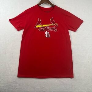 Red Cardinals Graphic T-Shirt size Medium